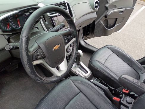 Used 2018 Chevrolet Sonic Premier FWD image 14