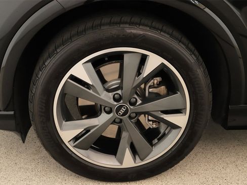 Certified 2022 Audi Q4 e-tron Premium Plus image 34