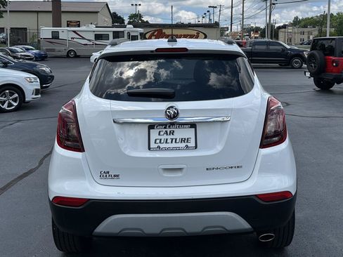 Used 2020 Buick Encore Preferred w/ Safety Package FWD image 12