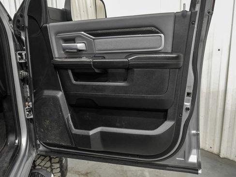 Used 2021 RAM 2500 Big Horn image 44