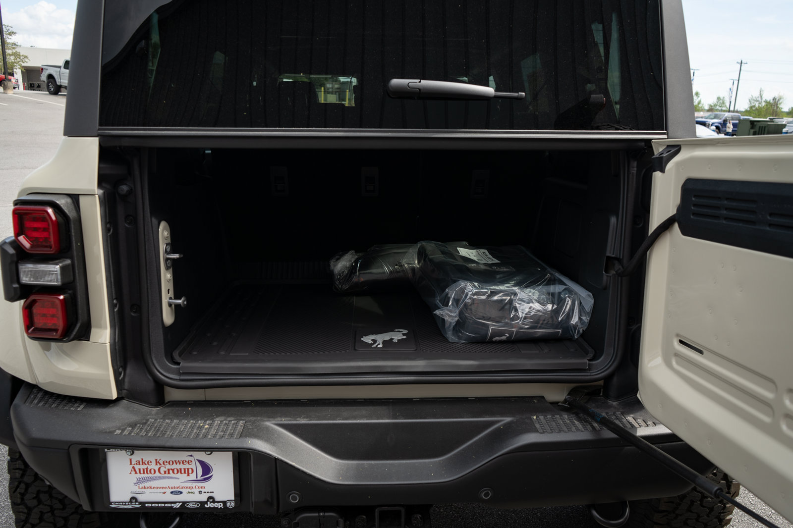 New 2026 Ford Bronco Raptor w/ Interior Carbon Fiber Pack AWD/4WD image 19
