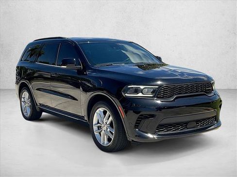 Used 2024 Dodge Durango GT RWD image 11