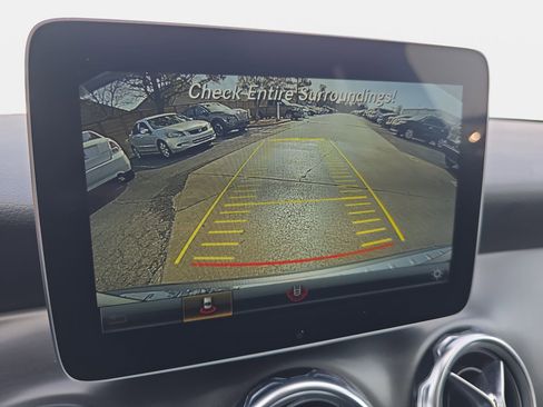 Used 2019 Mercedes-Benz GLA 250 4MATIC image 23