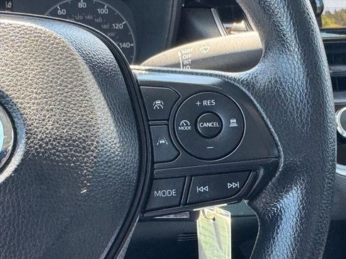 Used 2024 Toyota Corolla LE FWD image 17