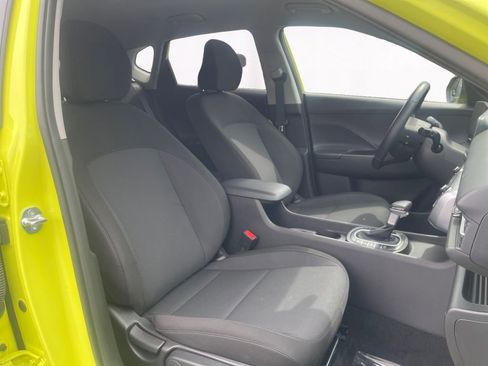 Used 2025 Hyundai Kona SEL AWD/4WD image 15