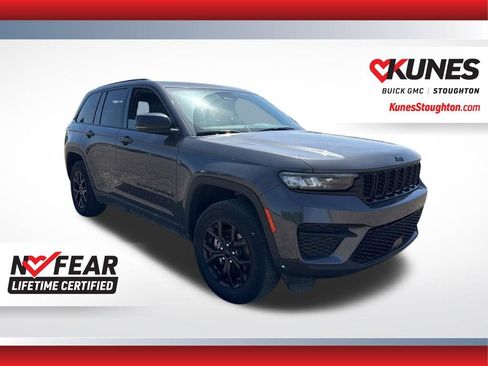 Used 2024 Jeep Grand Cherokee Altitude AWD/4WD image 4