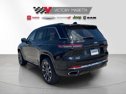 Used 2022 Jeep Grand Cherokee Overland w/ Advanced Protech Group III AWD/4WD image 3