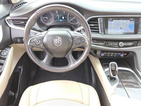 Used 2019 Buick Enclave Essence image 15