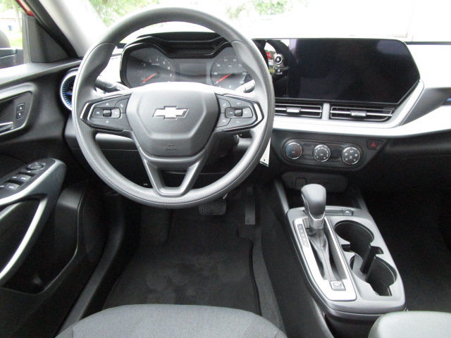 Used 2026 Chevrolet Trax LS FWD image 11