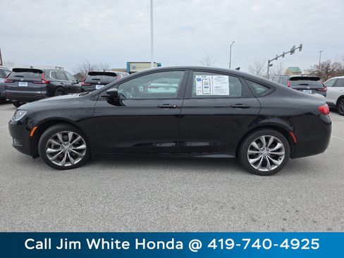 Used 2015 Chrysler 200 S w/ Navigation & Sound Group I image 12