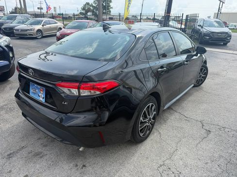 Used 2022 Toyota Corolla LE FWD image 4