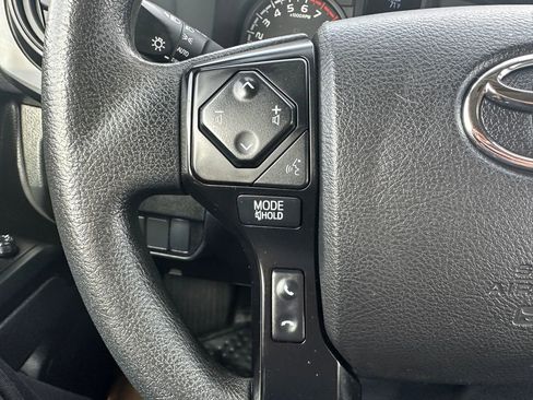 Used 2022 Toyota Tacoma SR AWD/4WD image 20