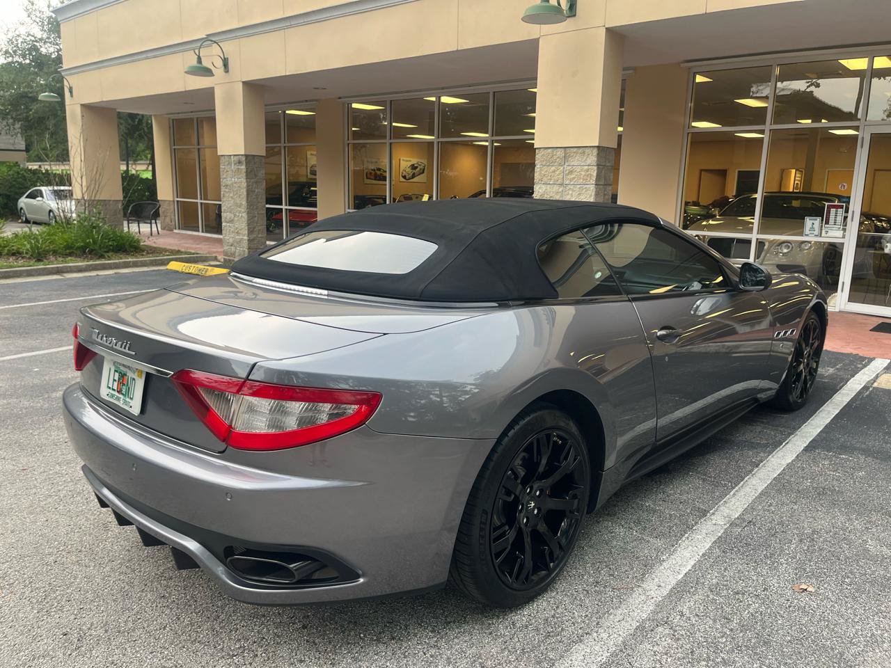 Used 2012 Maserati GranTurismo Sport RWD image 16