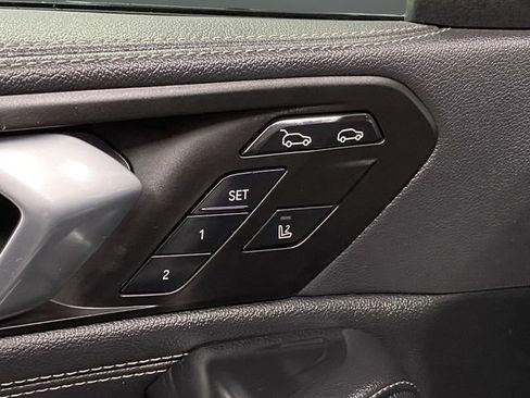 Used 2022 BMW X6 xDrive40i w/ M Sport Package image 46