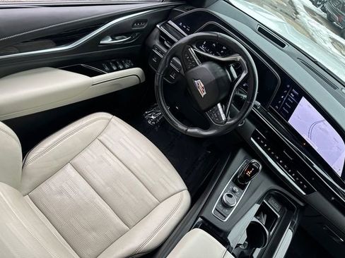 Used 2022 Cadillac Escalade Sport w/ LPO, ONYX Package image 20