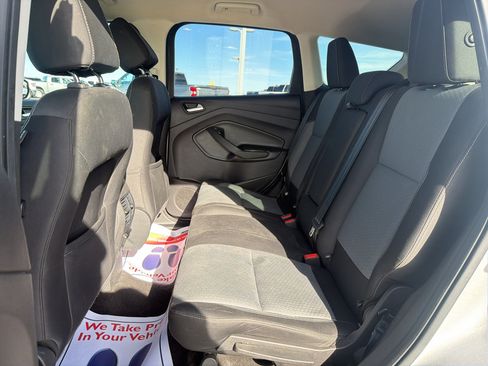 Used 2017 Ford Escape SE w/ SE Cold Weather Package AWD/4WD image 10