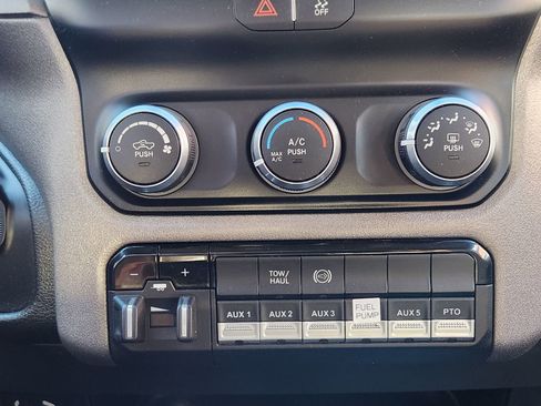 Used 2022 RAM 5500 Tradesman w/ Chrome Appearance Group image 22