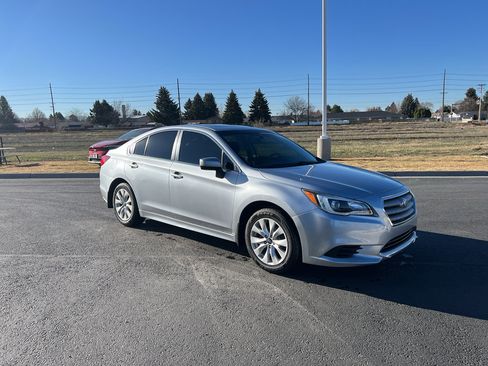 Used 2015 Subaru Legacy 2.5i Premium w/ Moonroof Package AWD/4WD image 6