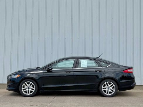Used 2015 Ford Fusion SE FWD image 3