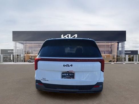 New 2026 Kia Carnival SX Prestige FWD image 5