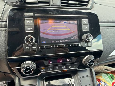 Used 2017 Honda CR-V LX image 11
