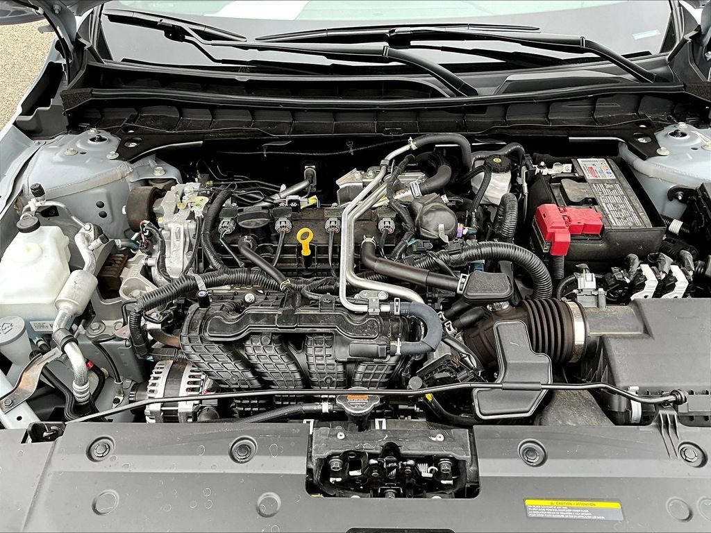 Used 2025 Nissan Altima 2.5 SR w/ SR Premium Package FWD image 32