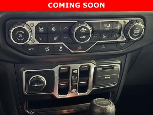 Used 2021 Jeep Gladiator Sport AWD/4WD image 18