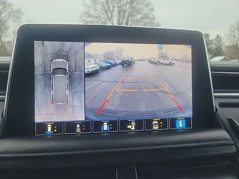 Used 2021 Chevrolet Tahoe LT w/ LT Signature Package image 19