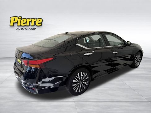 Used 2025 Nissan Altima 2.5 SV image 5