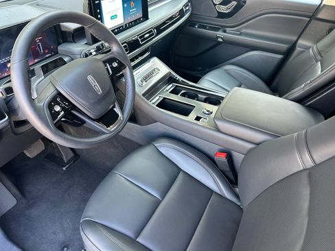 New 2026 Lincoln Aviator 2WD image 9