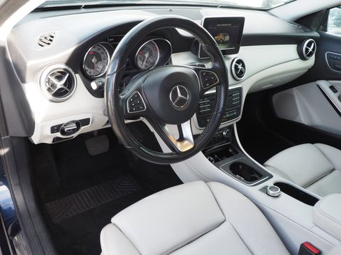 Used 2017 Mercedes-Benz GLA 250 4MATIC image 11