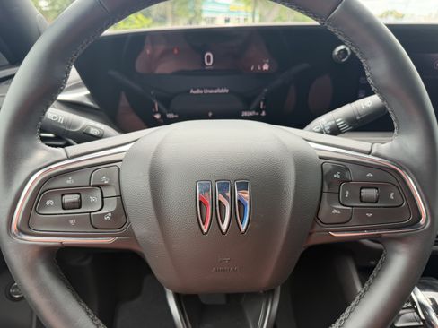 Used 2024 Buick Envista Avenir FWD image 29