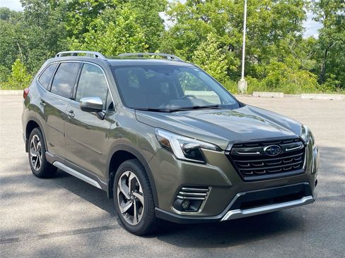 Used 2022 Subaru Forester Touring AWD/4WD image 7