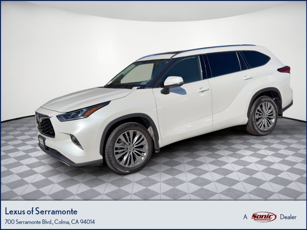 Used 2021 Toyota Highlander Platinum AWD/4WD image 1