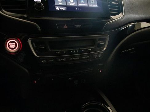 Used 2019 Honda Pilot Touring image 30