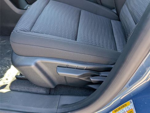 New 2026 Chevrolet Equinox LT FWD image 16