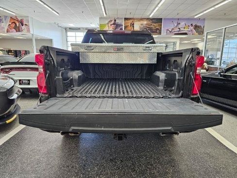 Used 2019 Chevrolet Silverado 1500 LT Trail Boss w/ Convenience Package AWD/4WD image 38