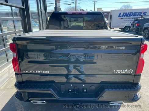 Used 2024 Chevrolet Silverado 1500 High Country w/ High Country Premium Package image 7