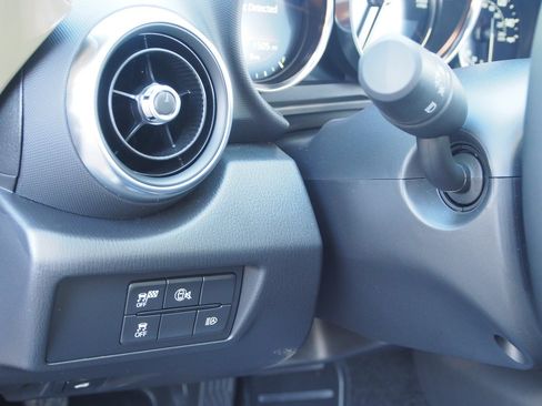 Used 2024 MAZDA MX-5 Miata RF Grand Touring RWD image 19