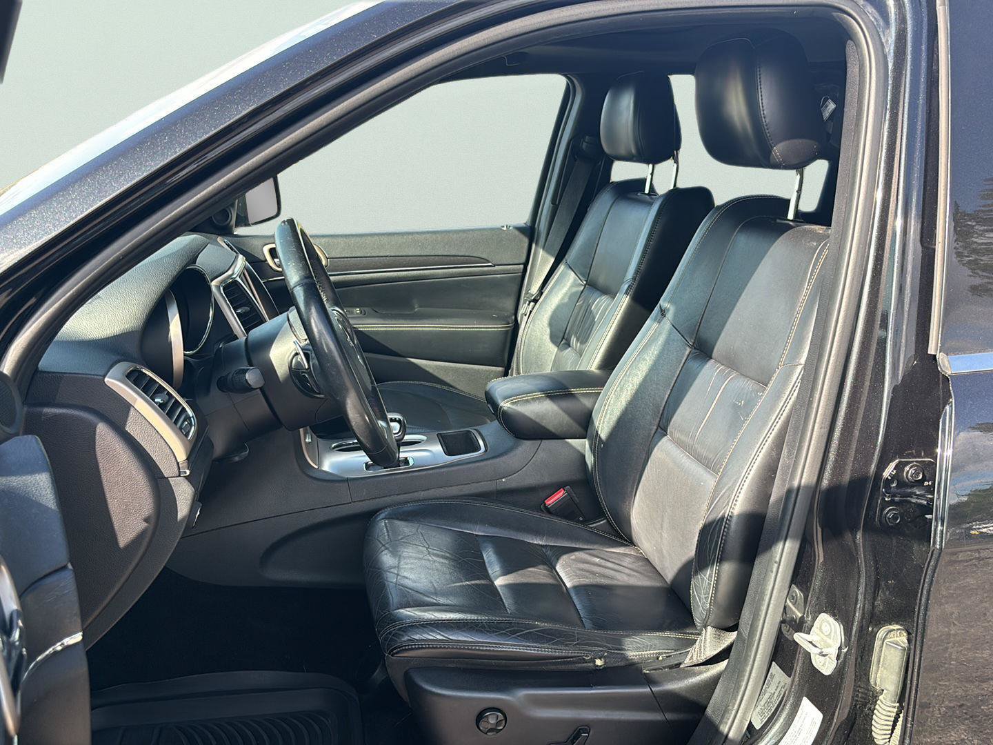 Used 2015 Jeep Grand Cherokee Limited RWD image 13