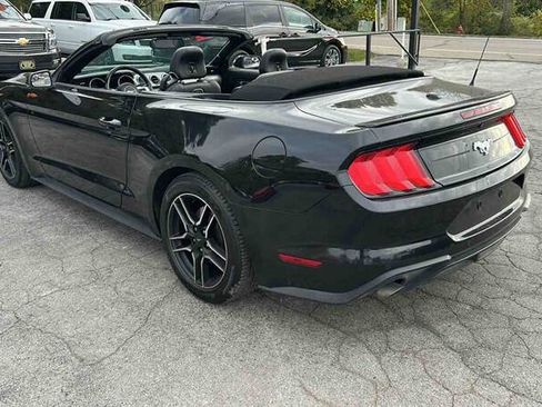 Used 2018 Ford Mustang Premium image 6