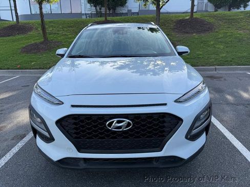 Used 2020 Hyundai Kona SEL FWD image 2