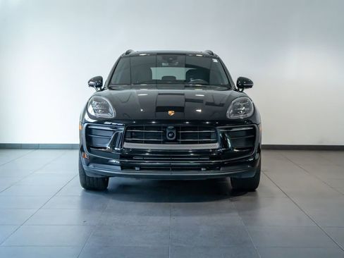 Certified 2026 Porsche Macan AWD/4WD image 10