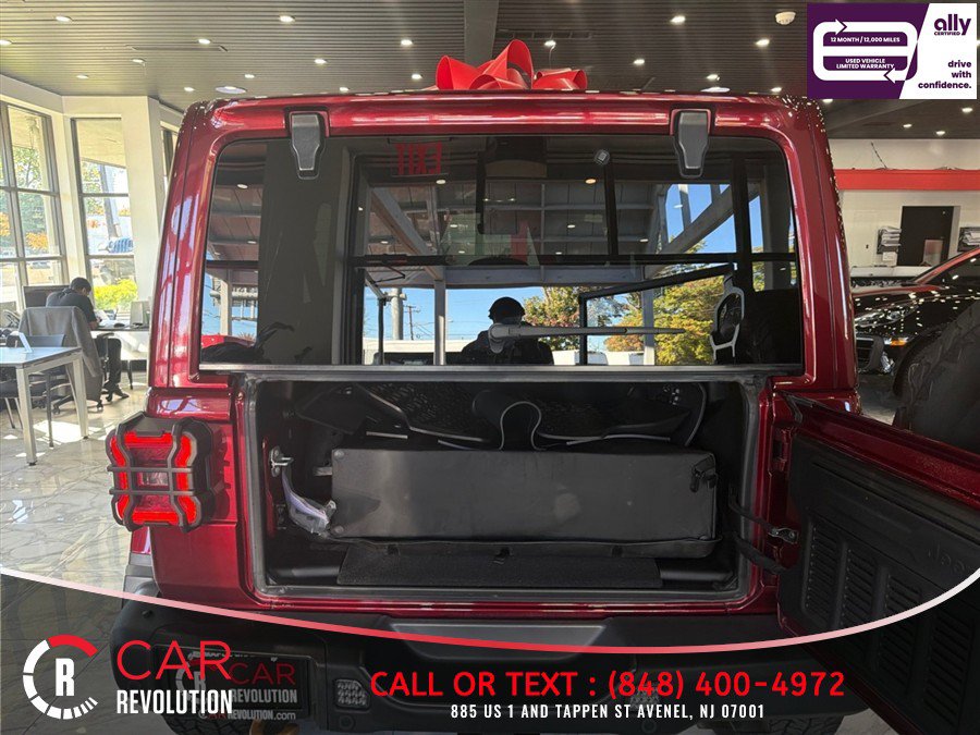Used 2022 Jeep Wrangler Unlimited Rubicon w/ Trailer Tow Package AWD/4WD image 9