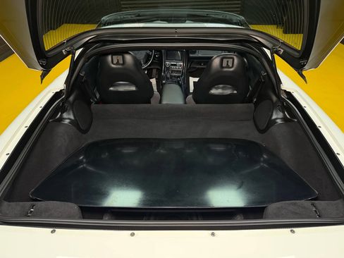 Used 2002 Chevrolet Corvette Coupe w/ Preferred Equipment Group2 image 12