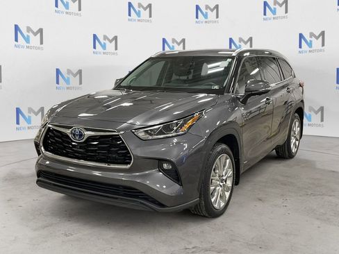 Used 2023 Toyota Highlander Limited image 1