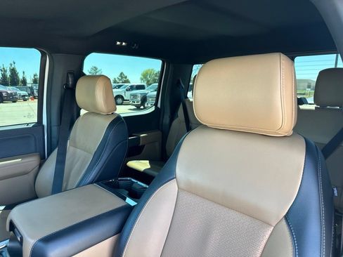 Used 2024 Ford F250 Lariat w/ Sport Appearance Package AWD/4WD image 18