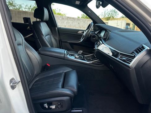 Used 2020 BMW X7 M50i w/ Executive Package image 30