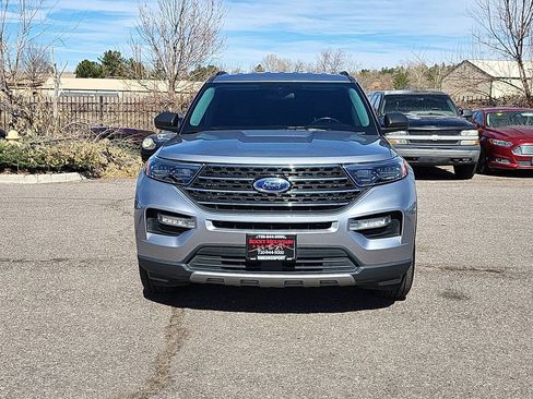 Used 2022 Ford Explorer XLT w/ Equipment Group 202A image 9