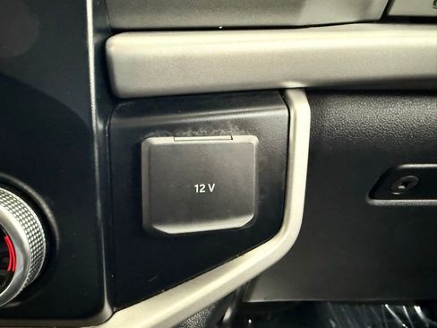 Used 2024 Ford Expedition XLT image 40